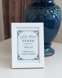 10x15 cm Beyaz Fotoğraf Çerçevesi! Ahşap Ayaklı Pvc Camlı Dekoratif Masaüstü Çerçeve! 